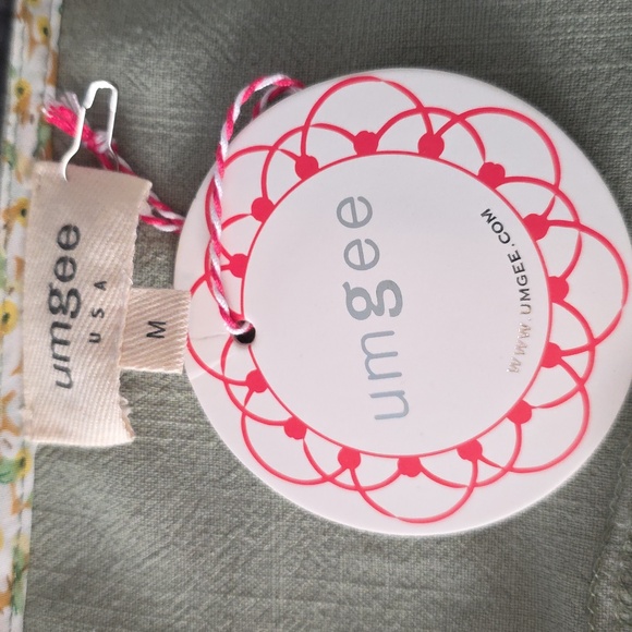 NWT Umgee Medium Sage Green V-Neck Ruffle Blouse - Picture 5 of 10